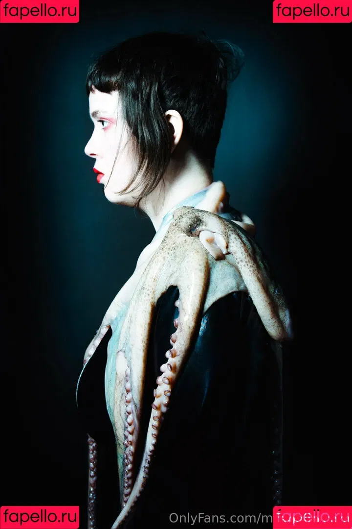 monasuccube / monasuccube_ Onlyfans Photo Gallery 