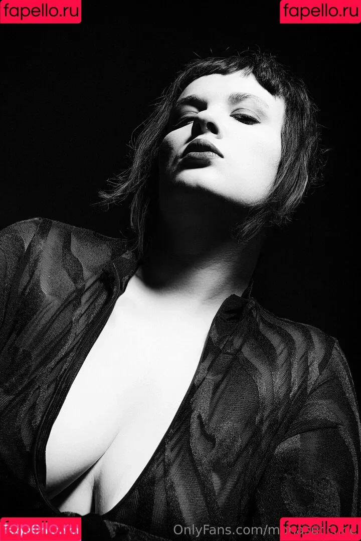 monasuccube / monasuccube_ Onlyfans Photo Gallery 