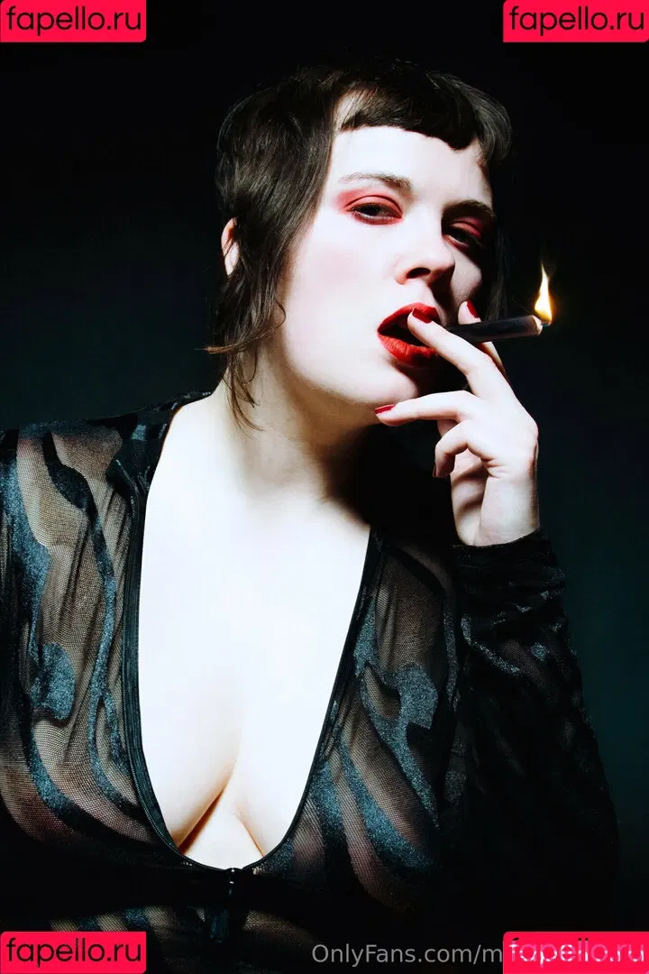 monasuccube / monasuccube_ Onlyfans Photo Gallery 