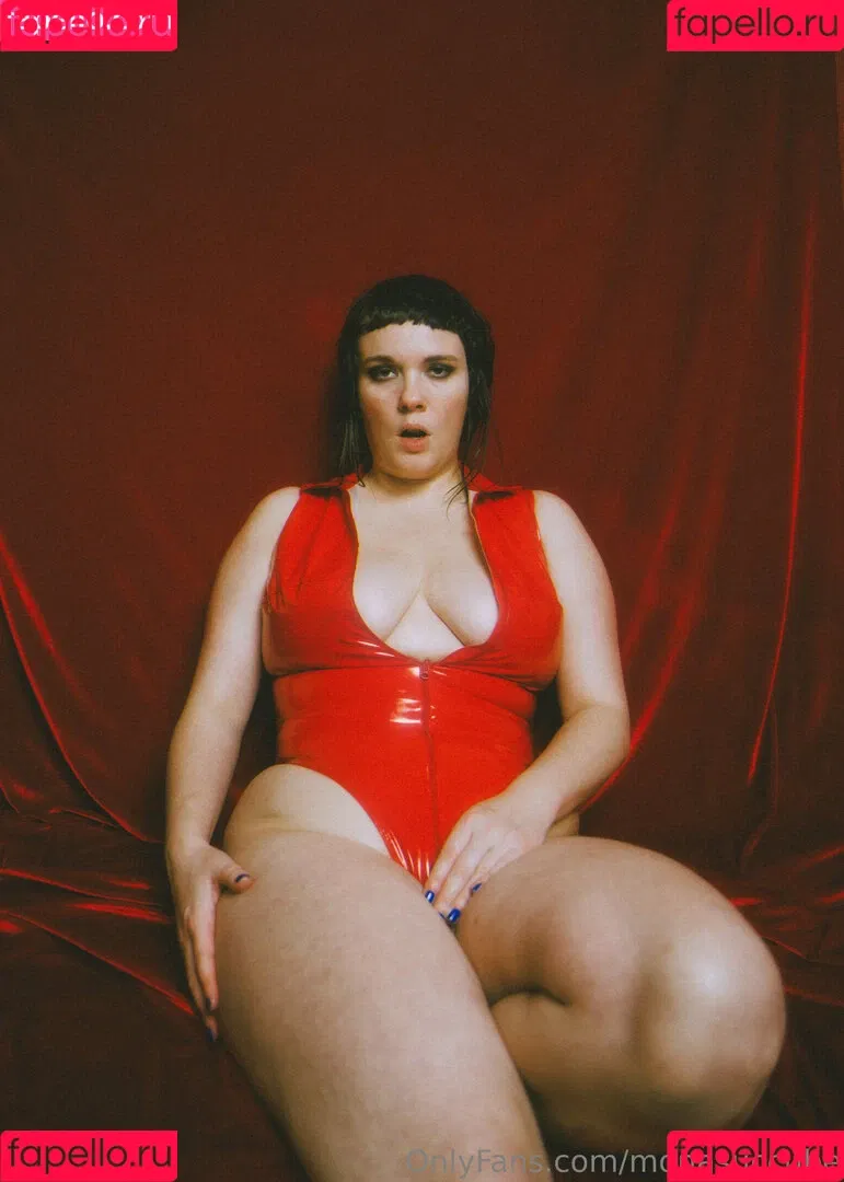 monasuccube / monasuccube_ Onlyfans Photo Gallery 