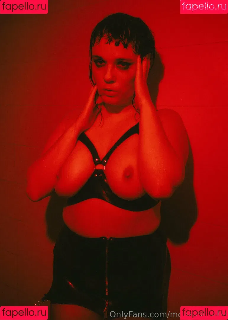 monasuccube / monasuccube_ Onlyfans Photo Gallery 