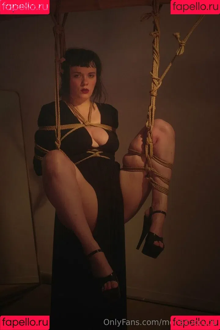 monasuccube / monasuccube_ Onlyfans Photo Gallery 