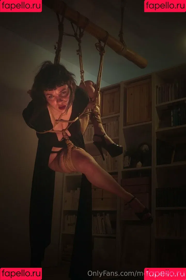 monasuccube / monasuccube_ Onlyfans Photo Gallery 