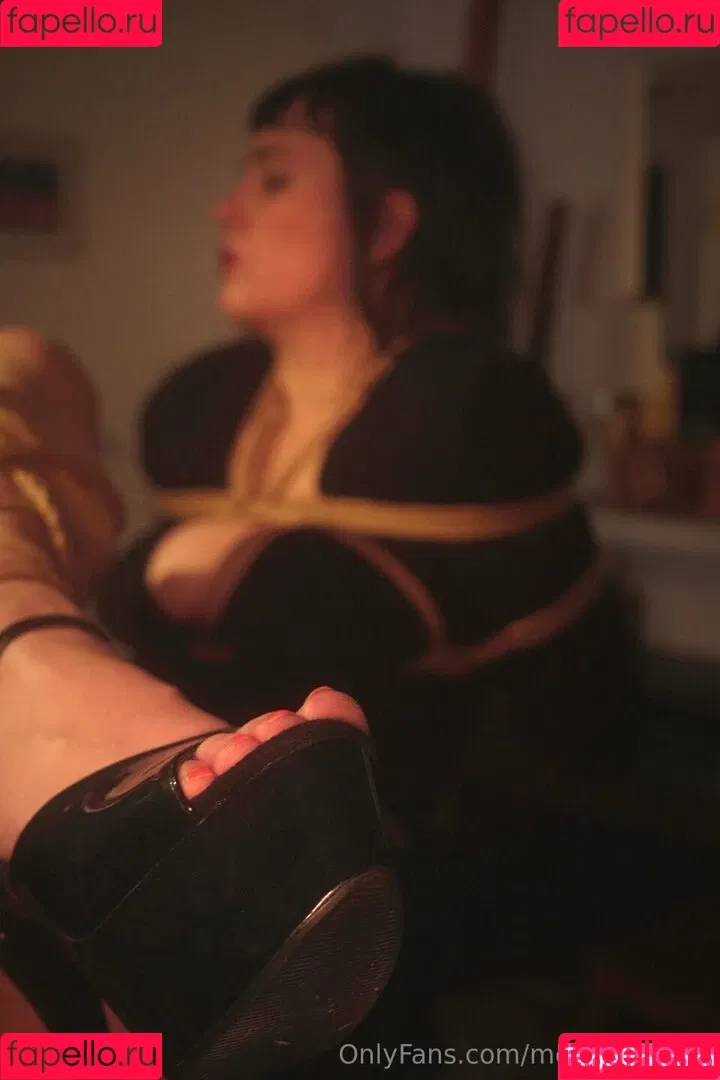 monasuccube / monasuccube_ Onlyfans Photo Gallery 