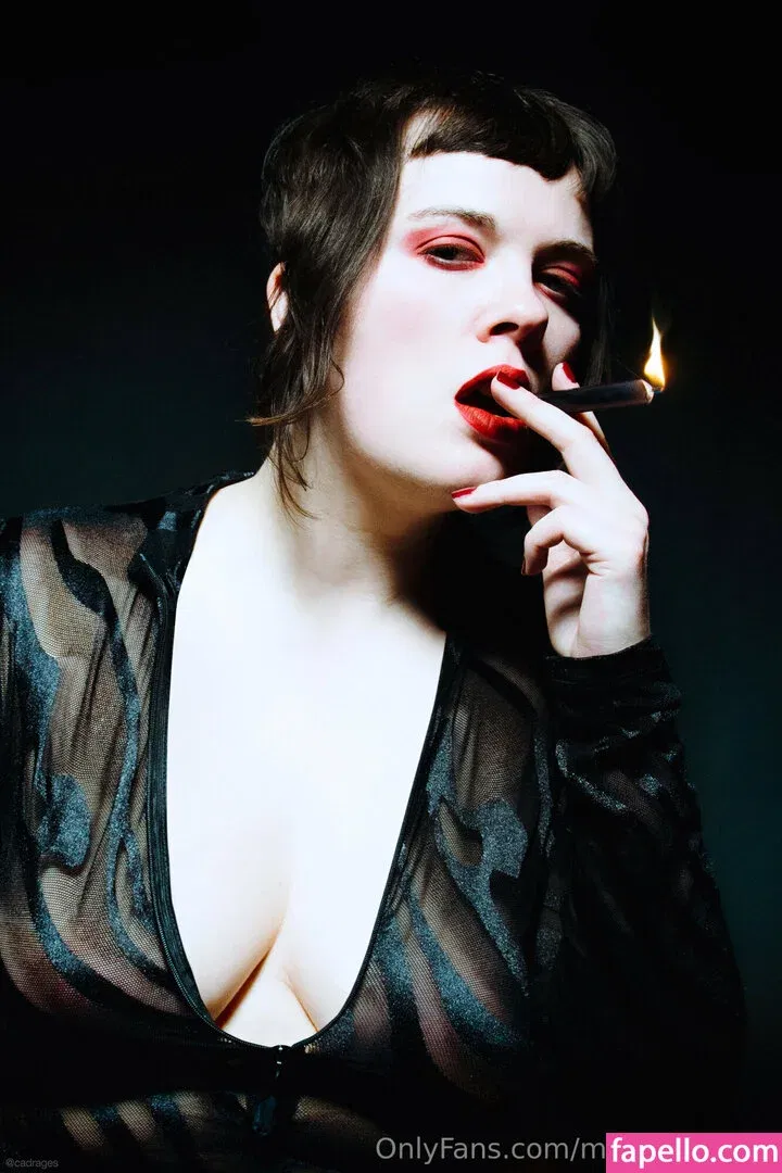 monasuccube / monasuccube_ Onlyfans Photo Gallery 