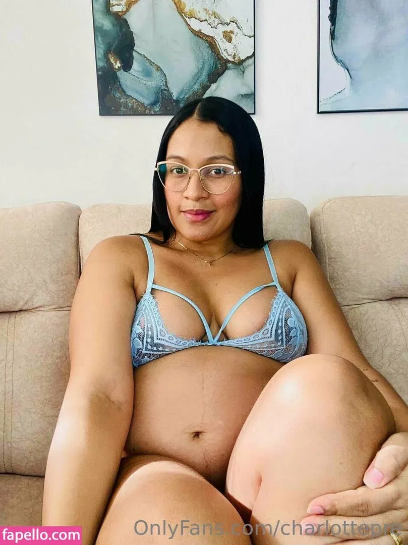 charlottepre / charlotteprepa Onlyfans Photo Gallery 