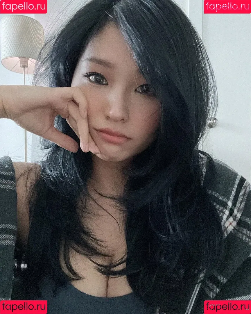 Aikuros / Hyoon Onlyfans Photo Gallery 