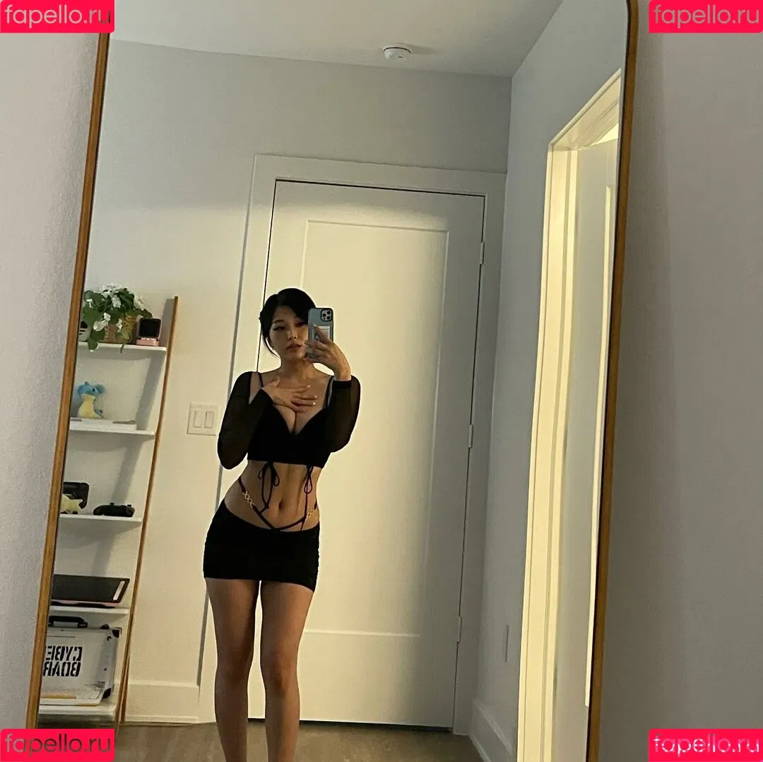 Aikuros / Hyoon Onlyfans Photo Gallery 