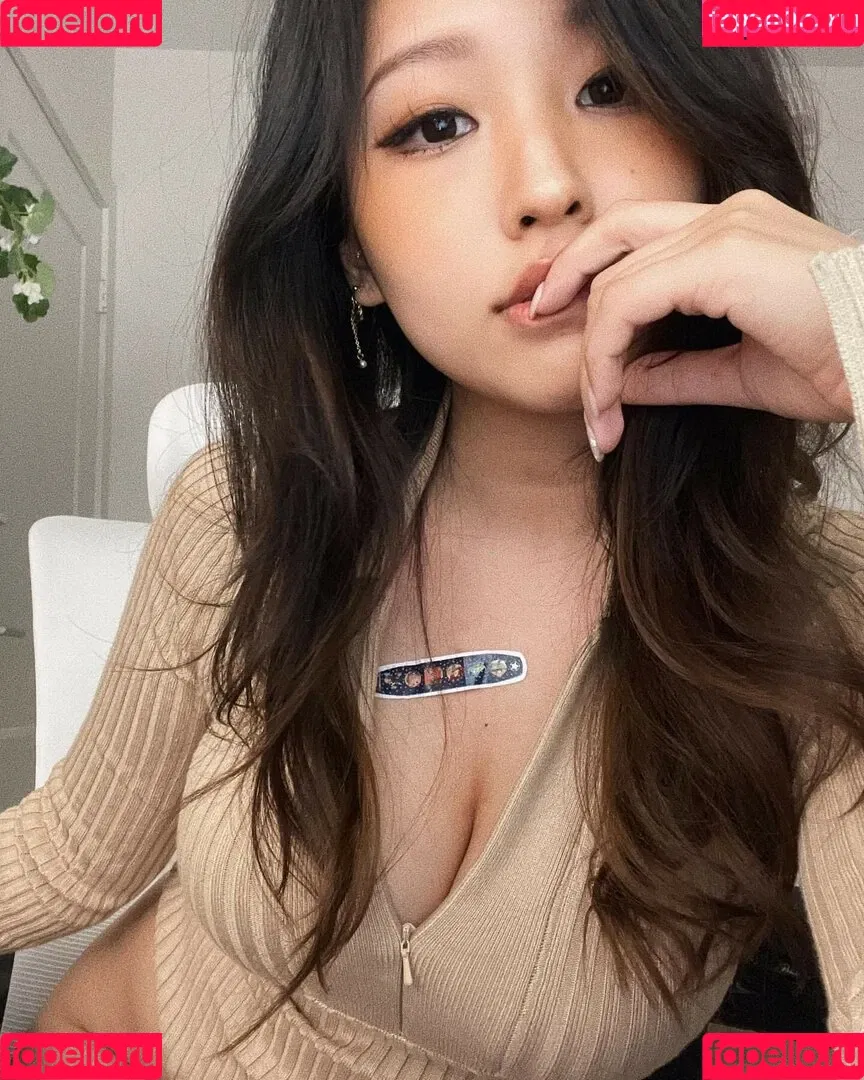 Aikuros / Hyoon Onlyfans Photo Gallery 