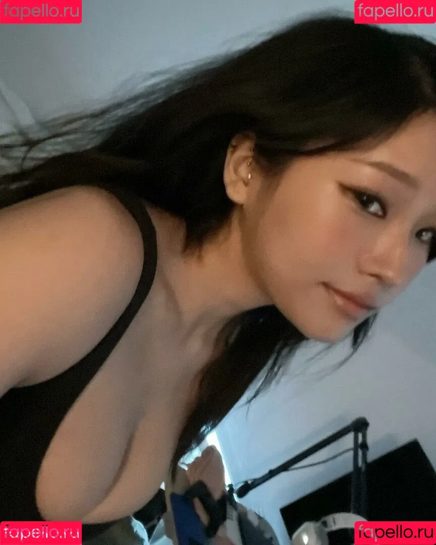 Aikuros / Hyoon Onlyfans Photo Gallery 