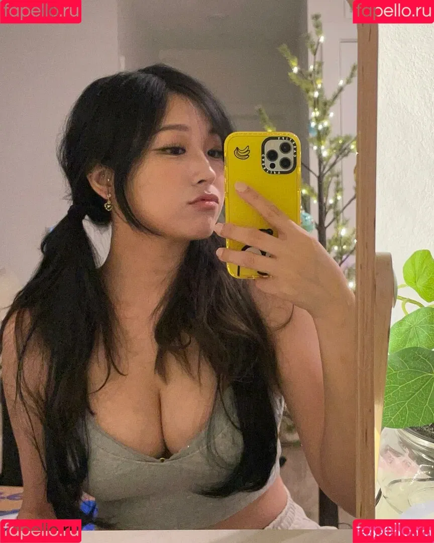 Aikuros / Hyoon Onlyfans Photo Gallery 