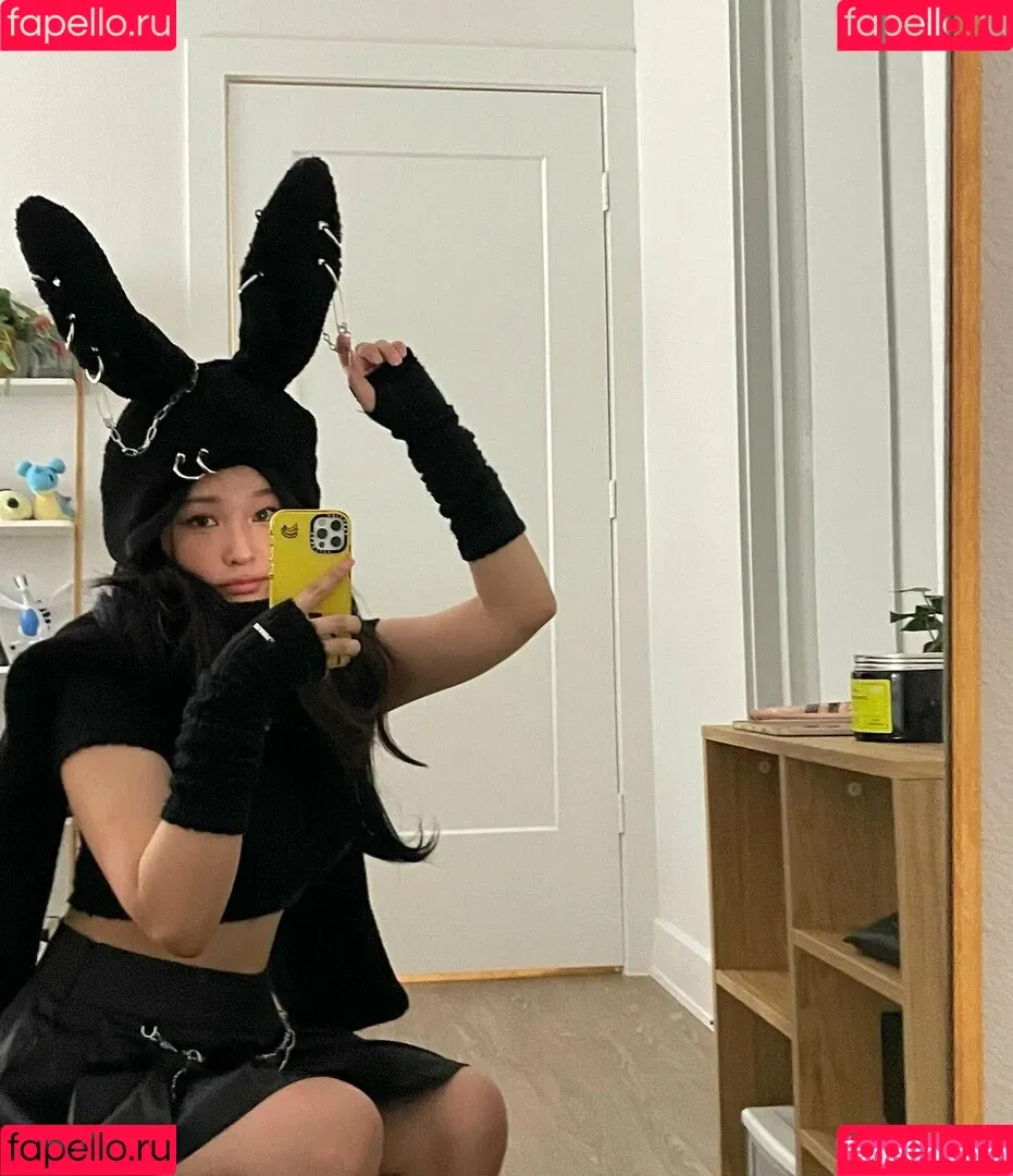 Aikuros / Hyoon Onlyfans Photo Gallery 