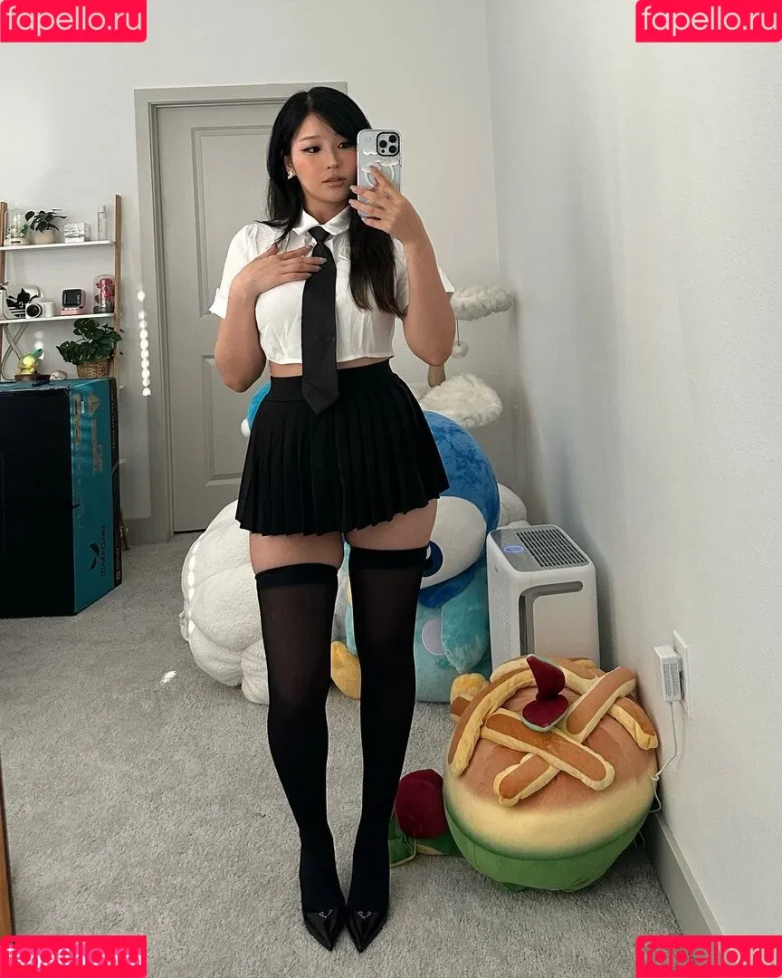 Aikuros / Hyoon Onlyfans Photo Gallery 