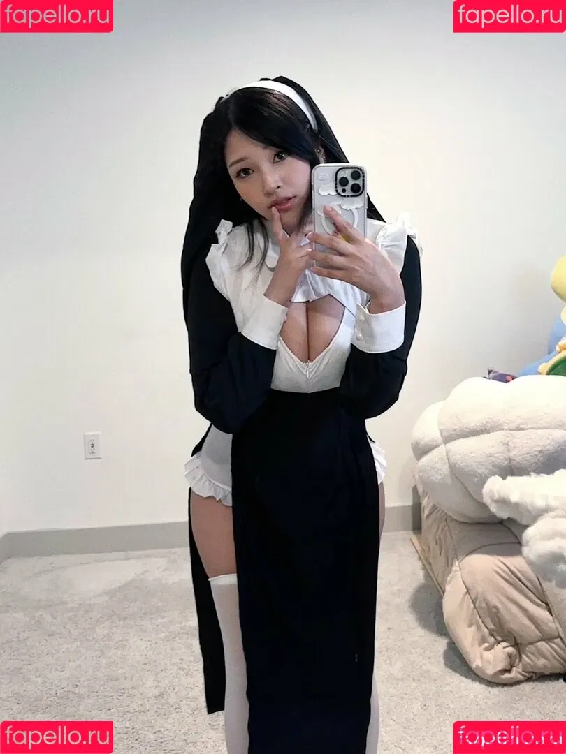 Aikuros / Hyoon Onlyfans Photo Gallery 