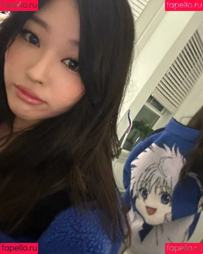 Aikuros / Hyoon Onlyfans Photo Gallery 