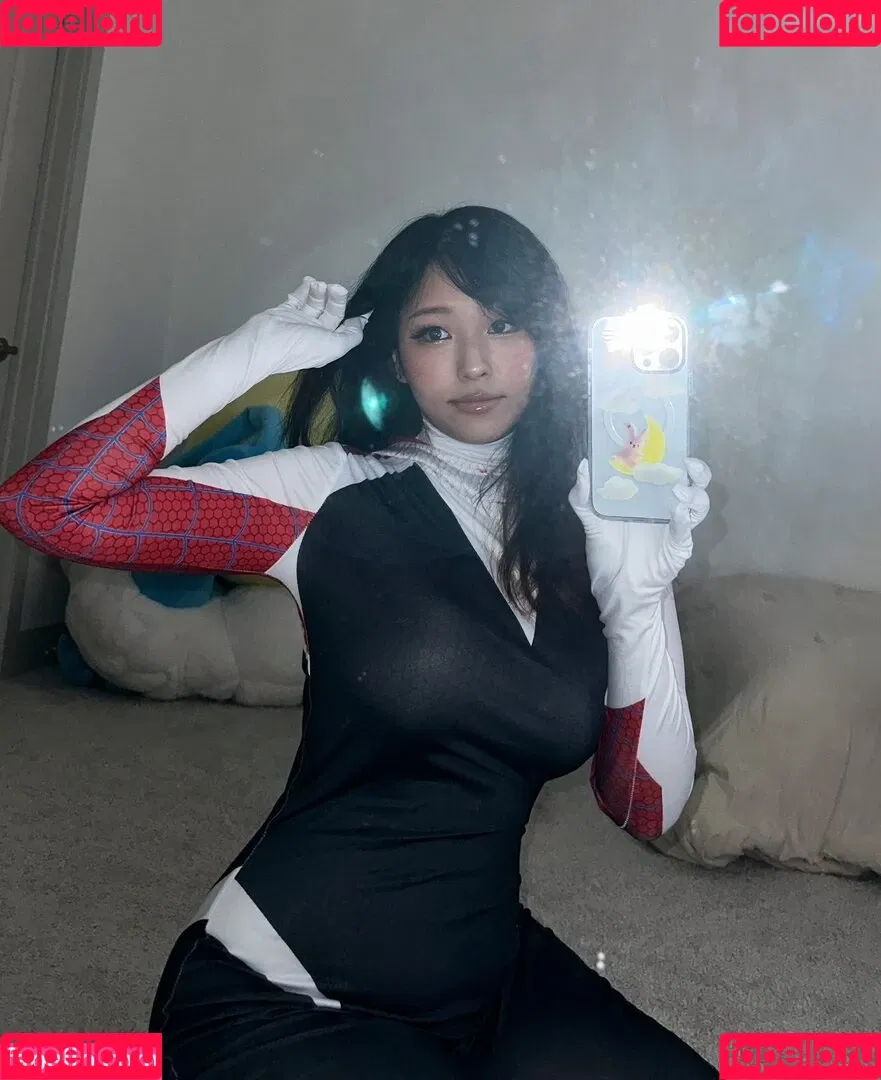 Aikuros / Hyoon Onlyfans Photo Gallery 