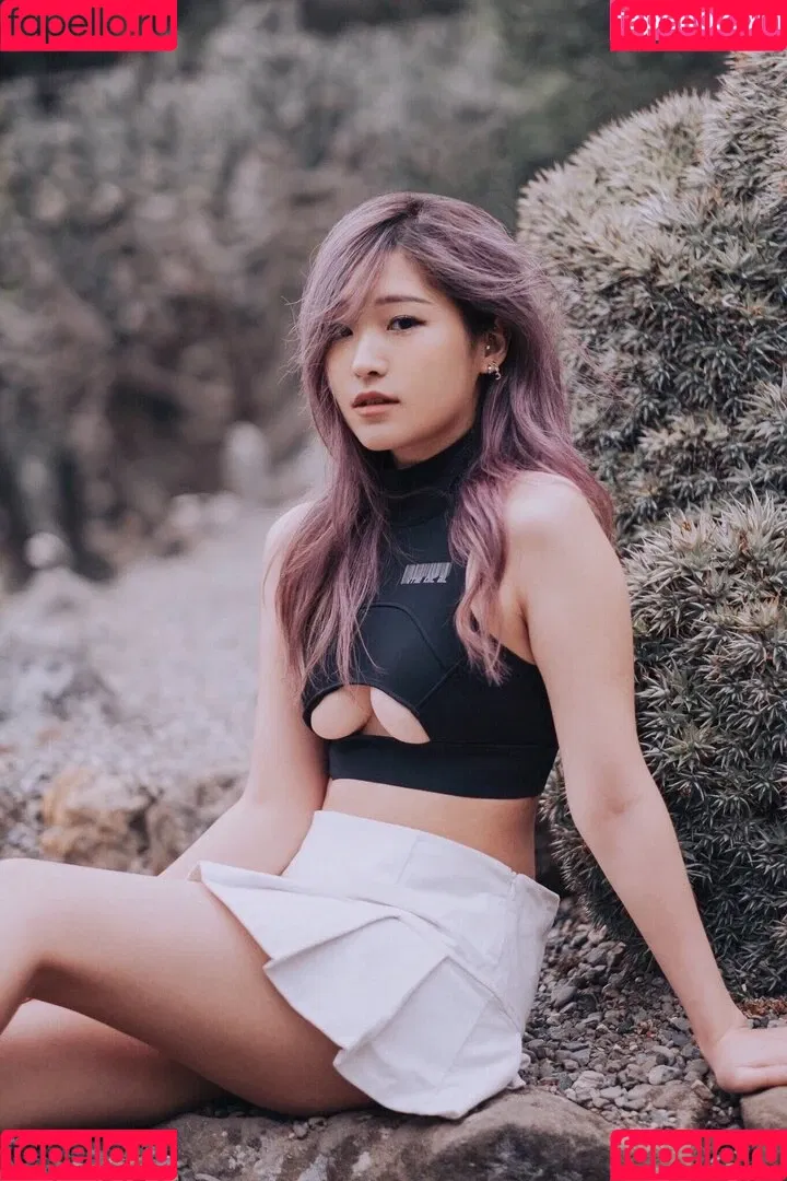 Aikuros / Hyoon Onlyfans Photo Gallery 