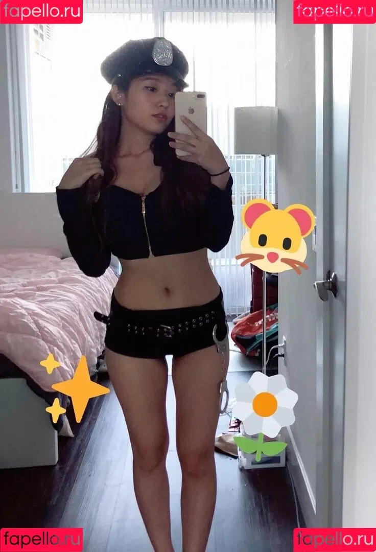 Aikuros / Hyoon Onlyfans Photo Gallery 