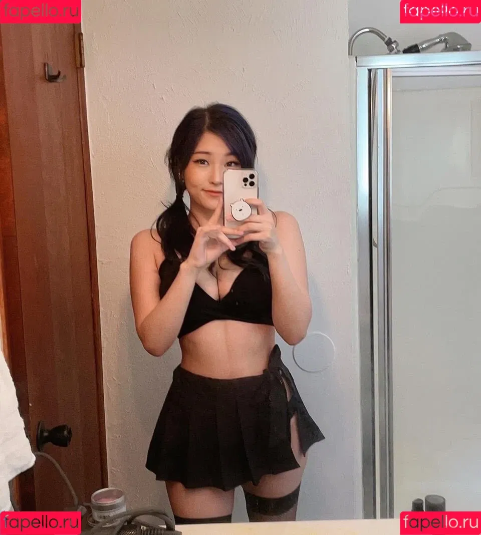 Aikuros / Hyoon Onlyfans Photo Gallery 