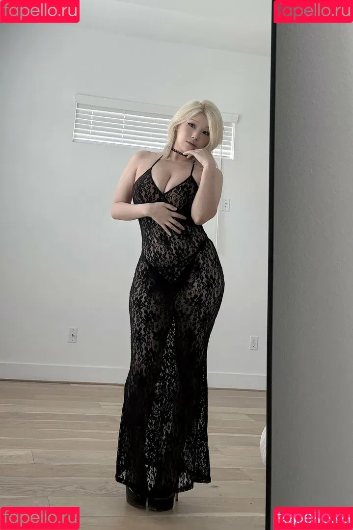 Aikuros / Hyoon Onlyfans Photo Gallery 