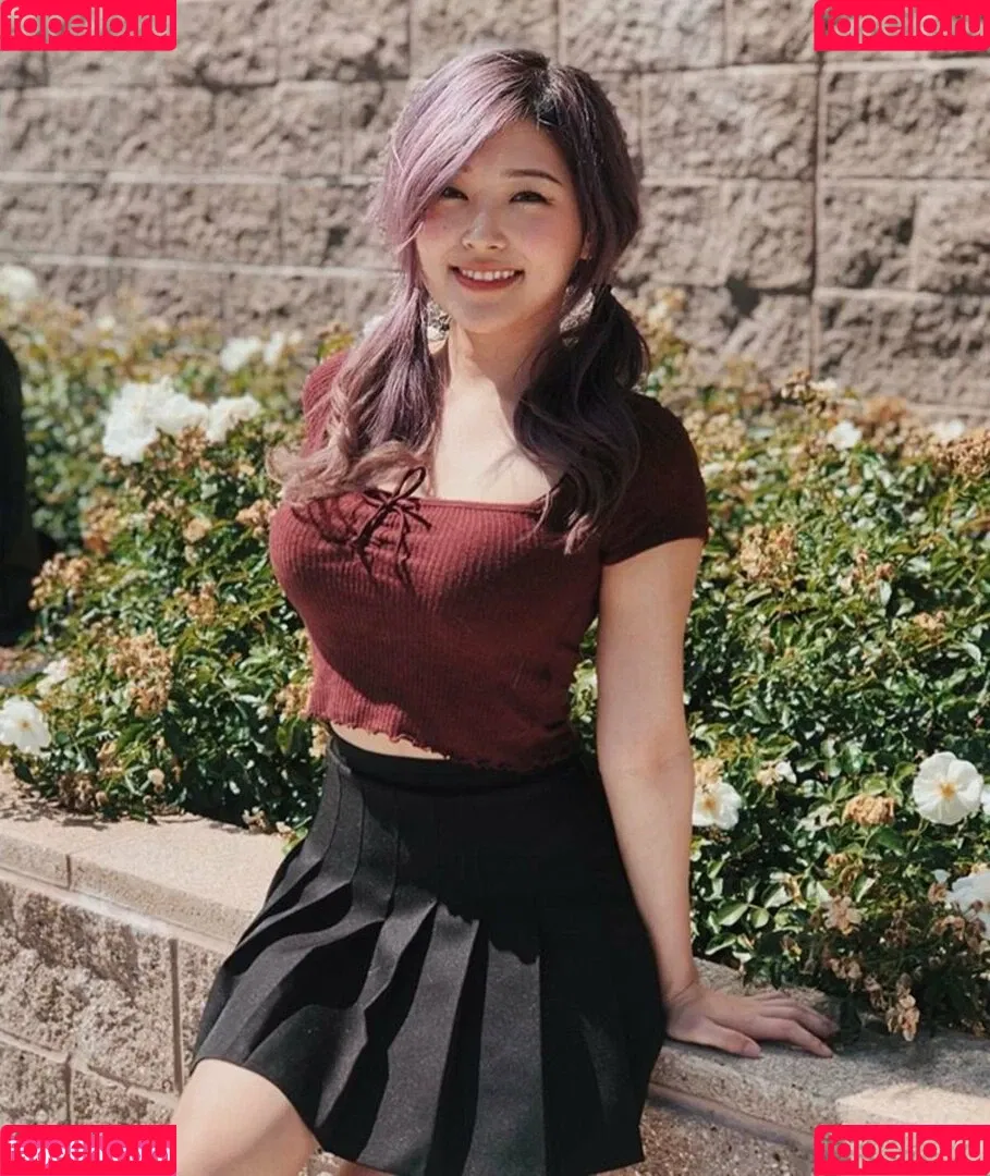 Aikuros / Hyoon Onlyfans Photo Gallery 