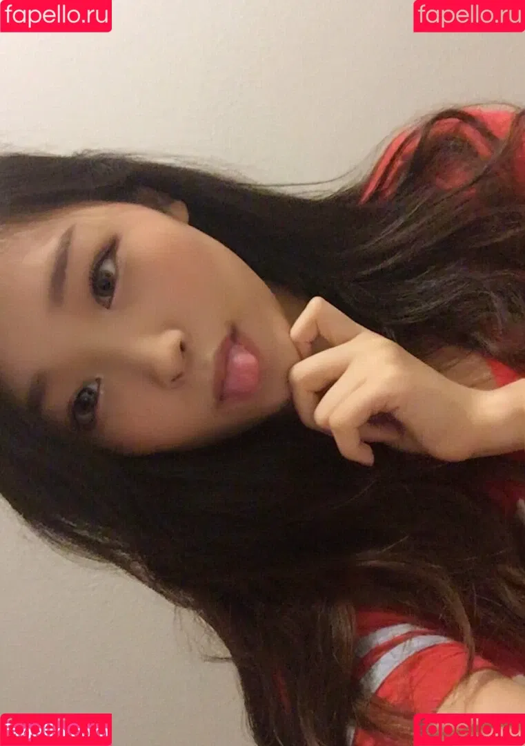 Aikuros / Hyoon Onlyfans Photo Gallery 