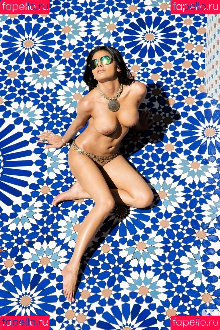 Sherlyn Chopra / SherlynChopra / _sherlynchopra_ / officialsherlynchopra Onlyfans Photo Gallery 