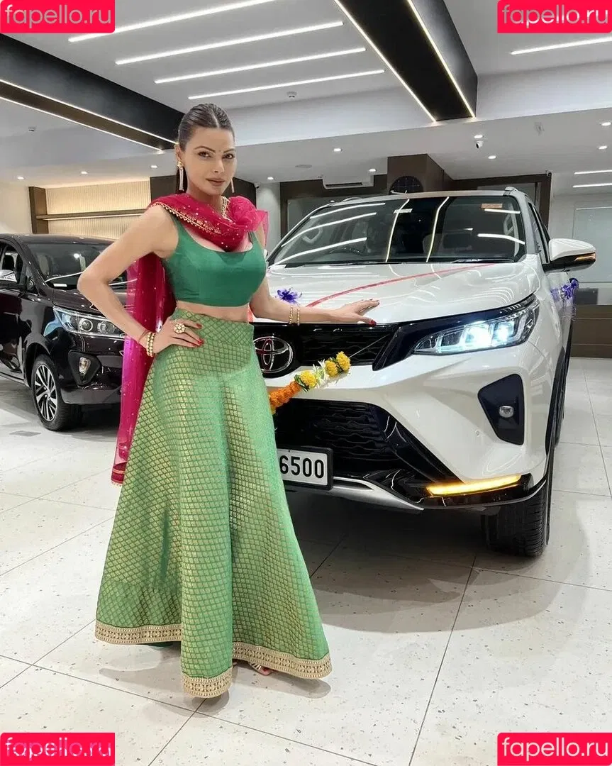 Sherlyn Chopra / SherlynChopra / _sherlynchopra_ / officialsherlynchopra Onlyfans Photo Gallery 