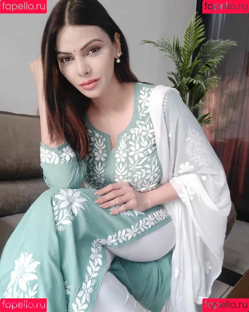 Sherlyn Chopra / SherlynChopra / _sherlynchopra_ / officialsherlynchopra Onlyfans Photo Gallery 
