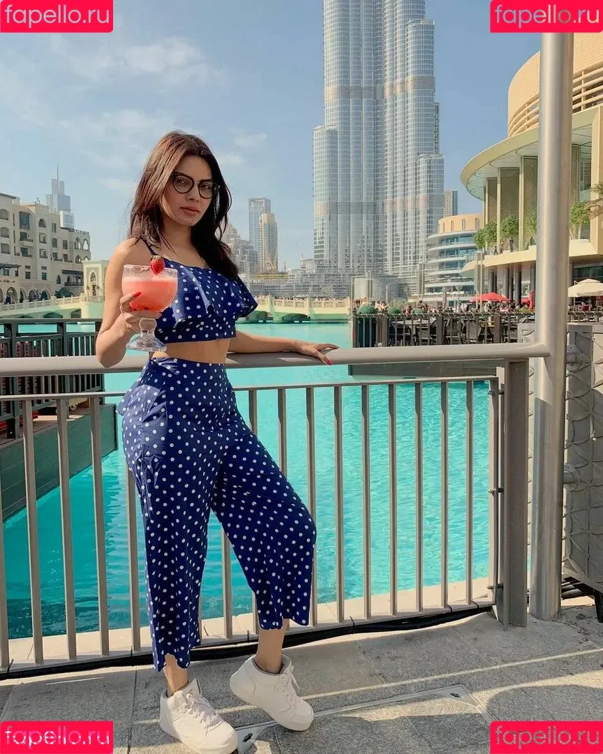 Sherlyn Chopra / SherlynChopra / _sherlynchopra_ / officialsherlynchopra Onlyfans Photo Gallery 