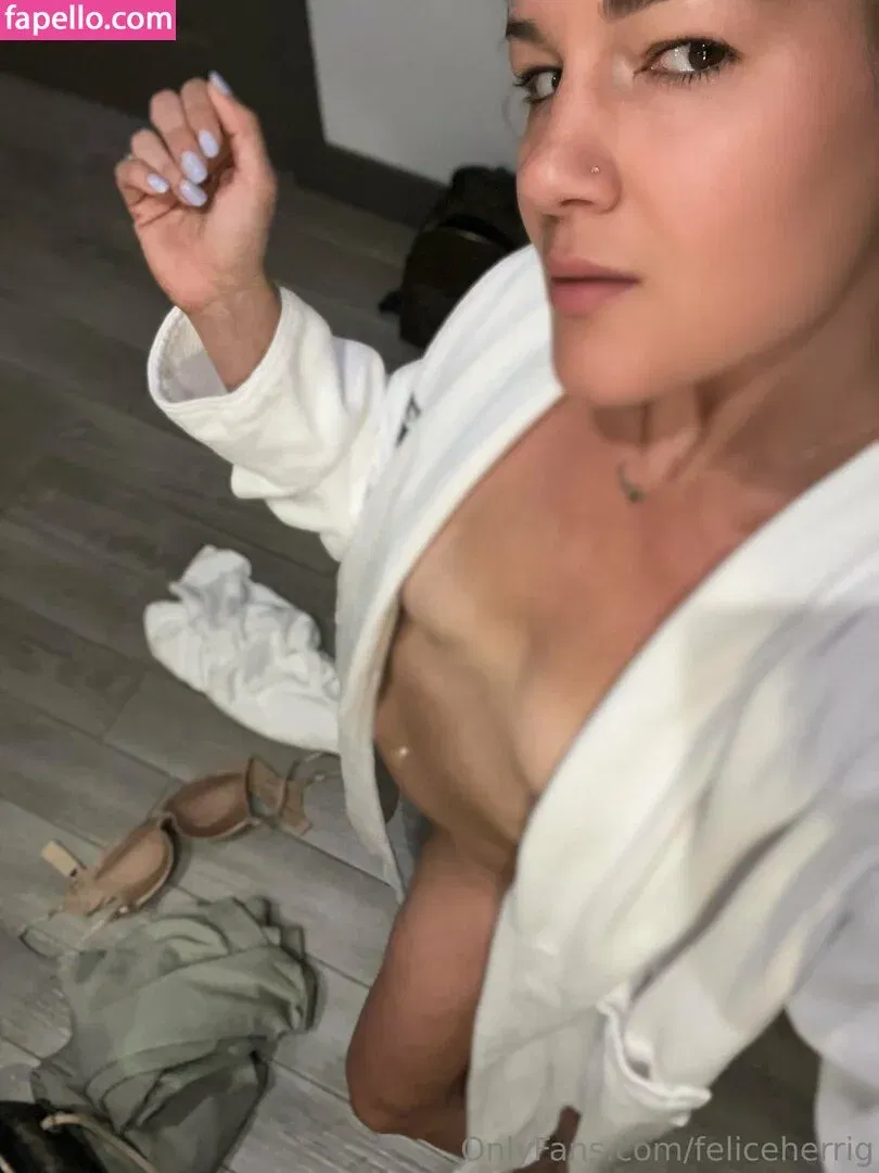 feliceherrig Onlyfans Photo Gallery 
