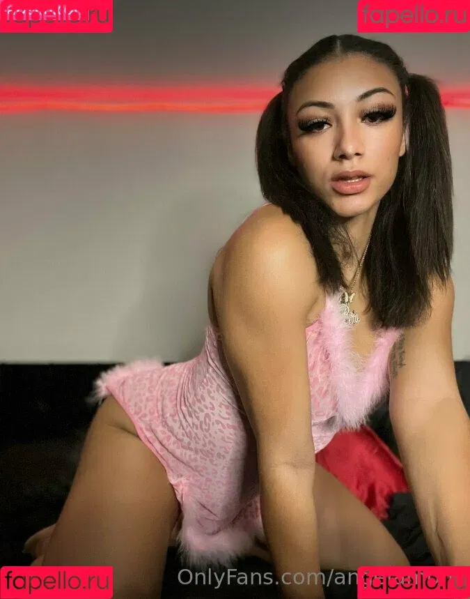 angelamom / magolegonthabiseng Onlyfans Photo Gallery 