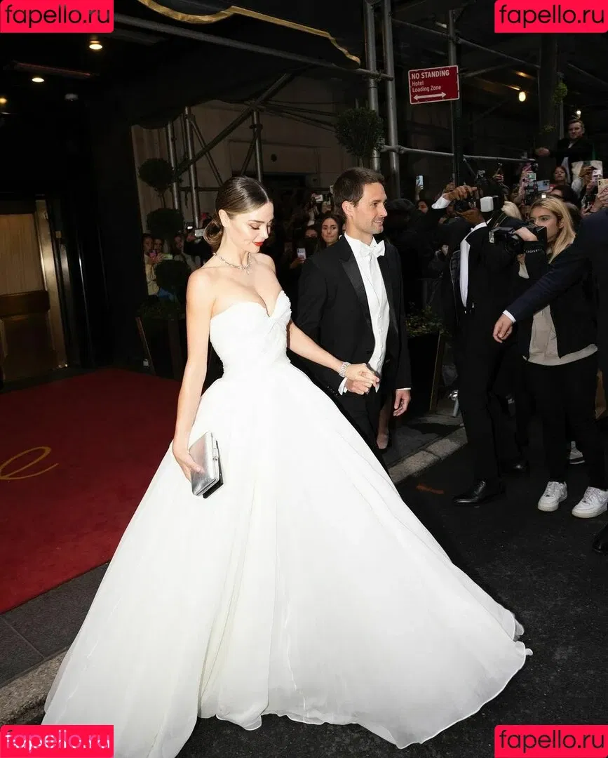 Miranda Kerr / mirandakerr / tsmirandakerr Onlyfans Photo Gallery 