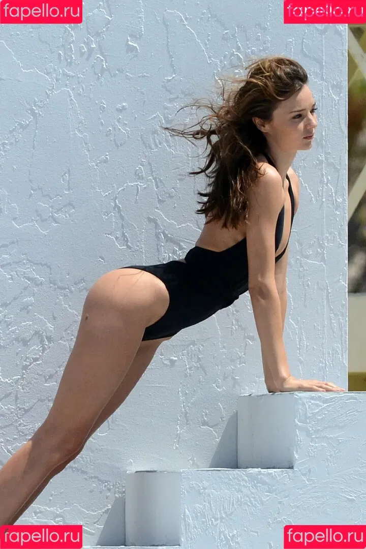 Miranda Kerr / mirandakerr / tsmirandakerr Onlyfans Photo Gallery 