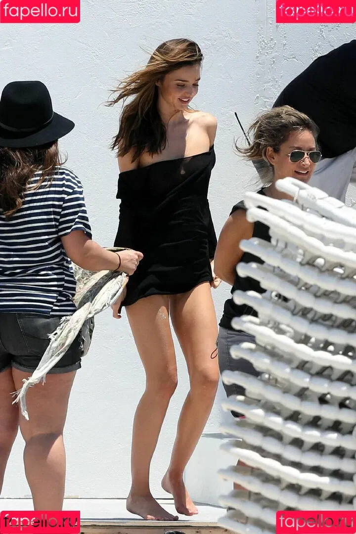 Miranda Kerr / mirandakerr / tsmirandakerr Onlyfans Photo Gallery 