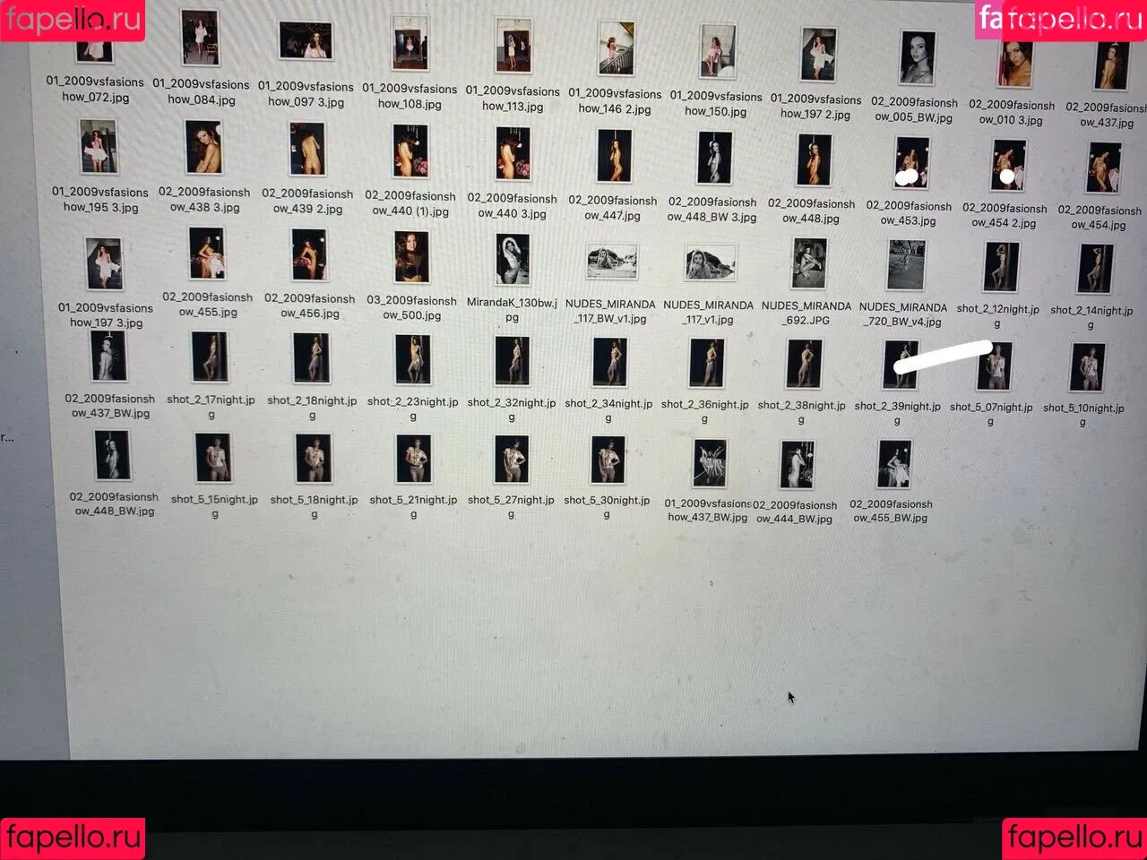 Miranda Kerr / mirandakerr / tsmirandakerr Onlyfans Photo Gallery 