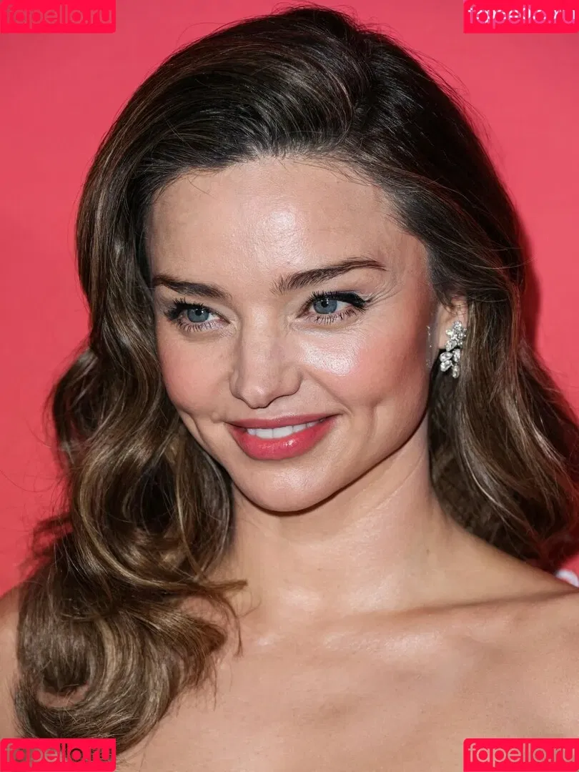 Miranda Kerr / mirandakerr / tsmirandakerr Onlyfans Photo Gallery 