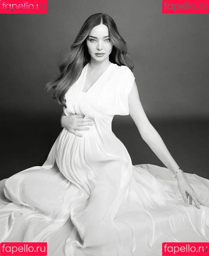 Miranda Kerr / mirandakerr / tsmirandakerr Onlyfans Photo Gallery 