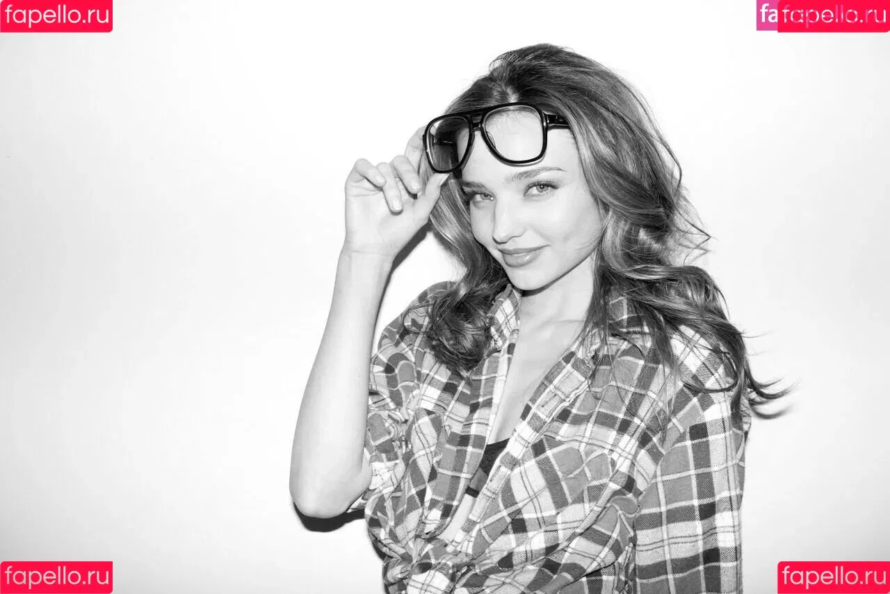 Miranda Kerr / mirandakerr / tsmirandakerr Onlyfans Photo Gallery 