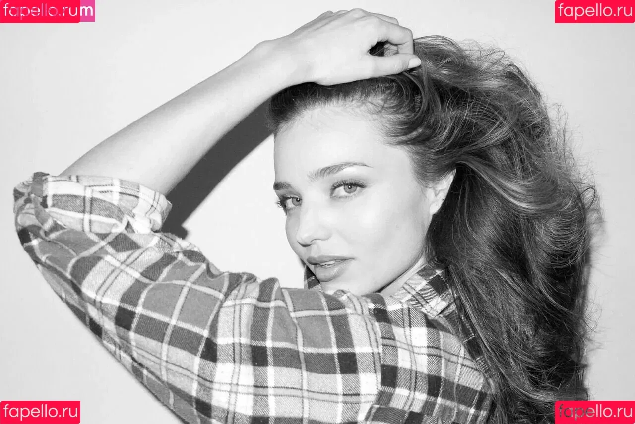 Miranda Kerr / mirandakerr / tsmirandakerr Onlyfans Photo Gallery 