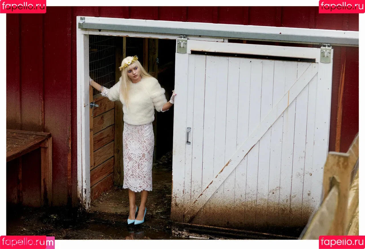 Miranda Kerr / mirandakerr / tsmirandakerr Onlyfans Photo Gallery 