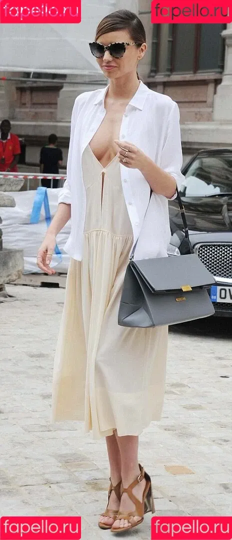 Miranda Kerr / mirandakerr / tsmirandakerr Onlyfans Photo Gallery 