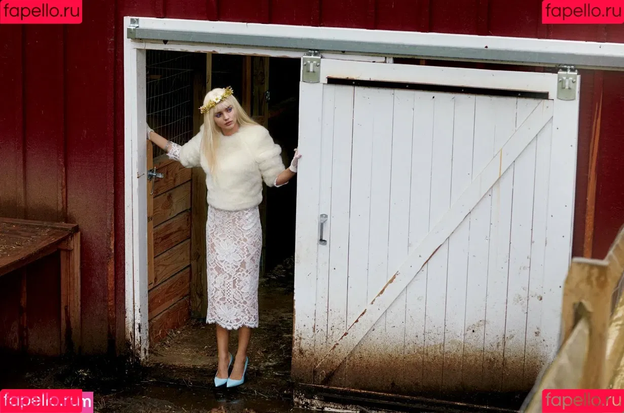 Miranda Kerr / mirandakerr / tsmirandakerr Onlyfans Photo Gallery 