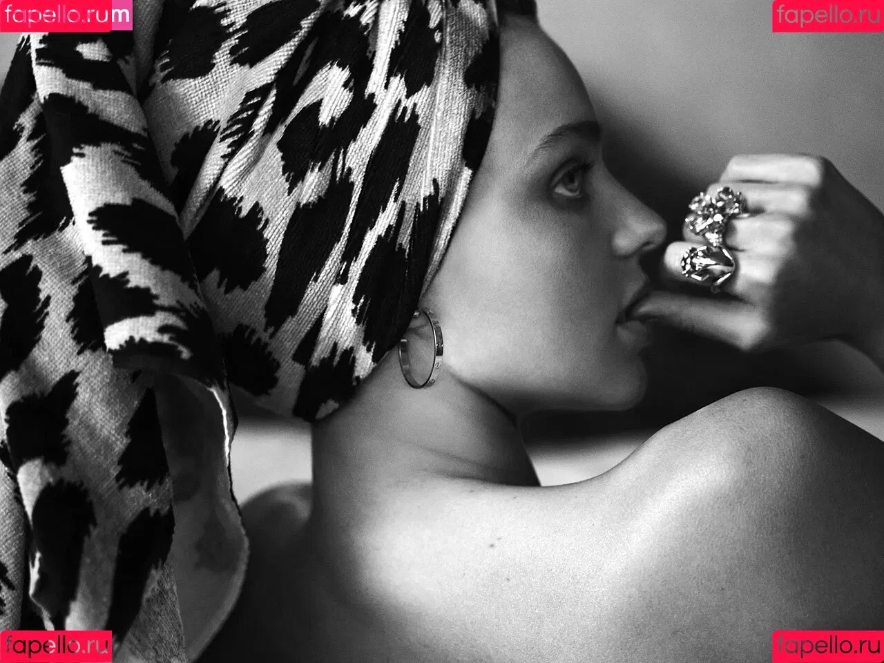 Miranda Kerr / mirandakerr / tsmirandakerr Onlyfans Photo Gallery 