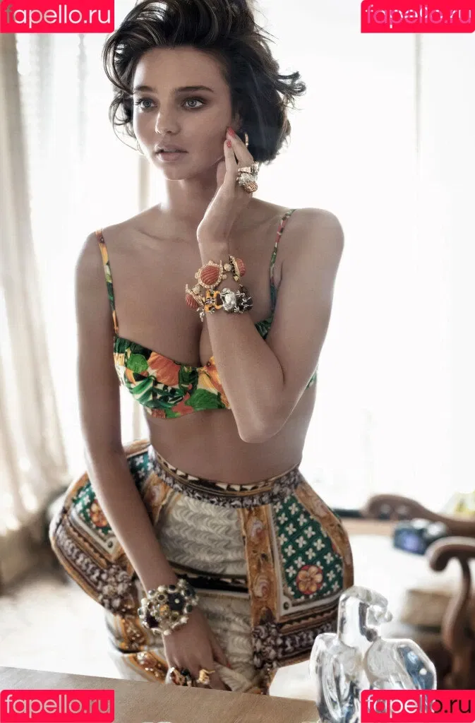 Miranda Kerr / mirandakerr / tsmirandakerr Onlyfans Photo Gallery 