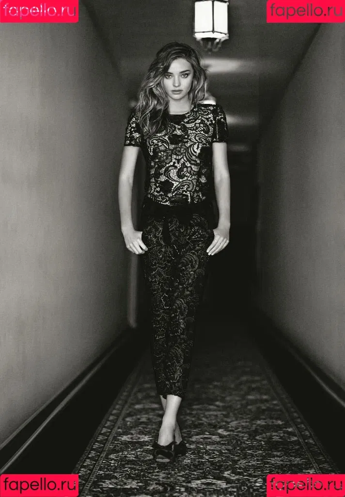 Miranda Kerr / mirandakerr / tsmirandakerr Onlyfans Photo Gallery 