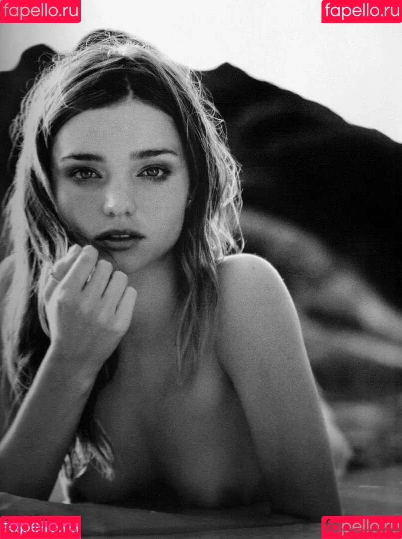 Miranda Kerr / mirandakerr / tsmirandakerr Onlyfans Photo Gallery 
