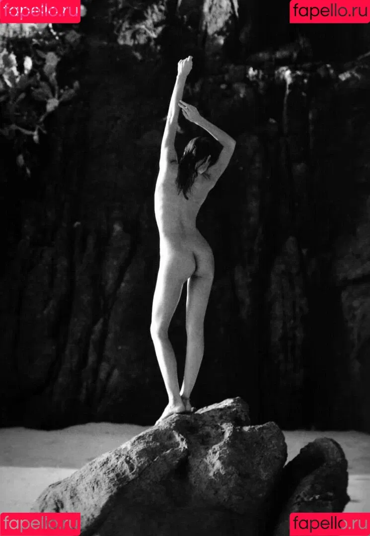 Miranda Kerr / mirandakerr / tsmirandakerr Onlyfans Photo Gallery 