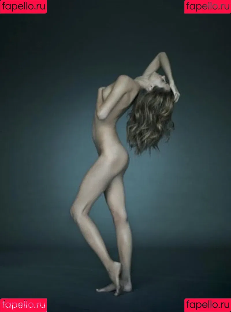 Miranda Kerr / mirandakerr / tsmirandakerr Onlyfans Photo Gallery 