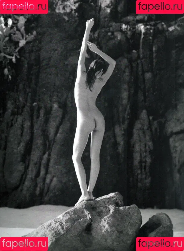 Miranda Kerr / mirandakerr / tsmirandakerr Onlyfans Photo Gallery 